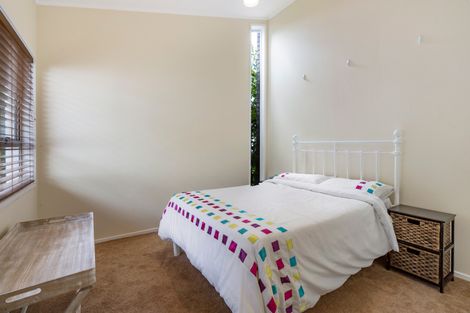 Photo of property in 25 Duncansby Road, Stanmore Bay, Whangaparaoa, 0932
