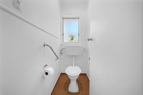 Photo of property in 3a Walpole Avenue, Hillpark, Auckland, 2102