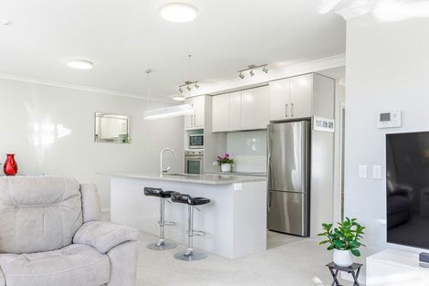 Photo of property in 30 Rewa Rewa Lane, Orewa, 0931