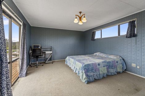 Photo of property in 2a Kiharoa Street, Otaki Beach, Otaki, 5512