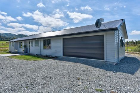 Photo of property in 51 Nicholson Road, Khandallah, Wellington, 6035