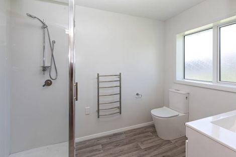 Photo of property in 12 Aorangi Road, Bryndwr, Christchurch, 8053