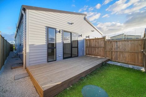 Photo of property in 62 Kaapehu Street, Karaka, 2578