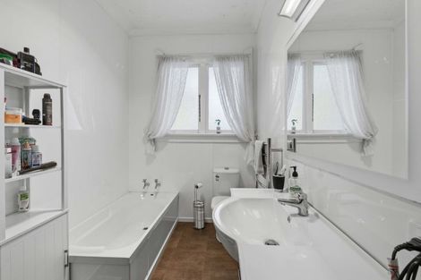 Photo of property in 54 Broughton Street, Gore, 9710