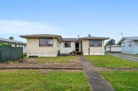 Photo of property in 11 Cargill Street, Papakura, 2110