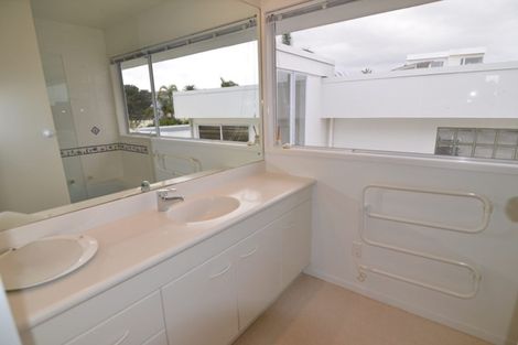 Photo of property in 102 Bramley Drive, Farm Cove, Auckland, 2012