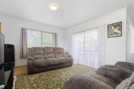 Photo of property in 2/144 Edgewater Drive, Pakuranga, Auckland, 2010