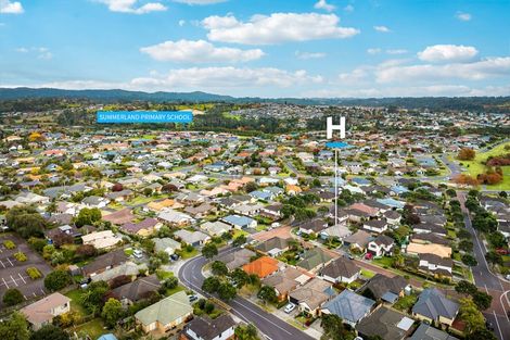 Photo of property in 4 Applebox Lane, Henderson, Auckland, 0612