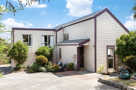 Photo of property in 33 Forth Place, Papakowhai, Porirua, 5024