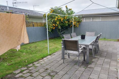 Photo of property in 3/411a Gloucester Street, Taradale, Napier, 4112