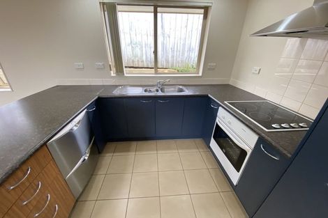 Photo of property in 37 Nimstedt Avenue, Oteha, Auckland, 0632