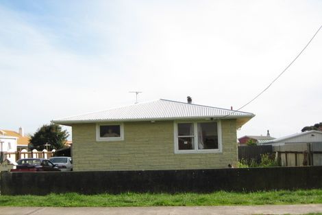 Photo of property in 20 Pratt Street, Waitara, 4320