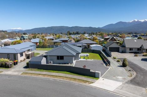 Photo of property in 22a Lawson Burrows Crescent, Te Anau, 9600