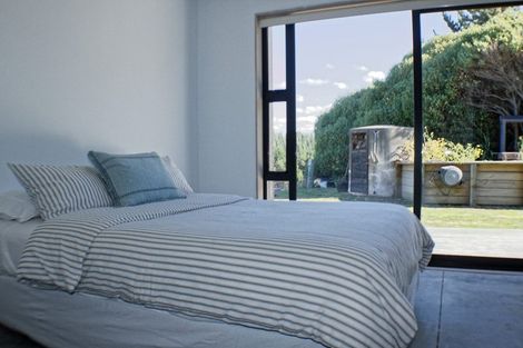 Photo of property in 35 Tama Road, Riversdale Beach, Masterton, 5872