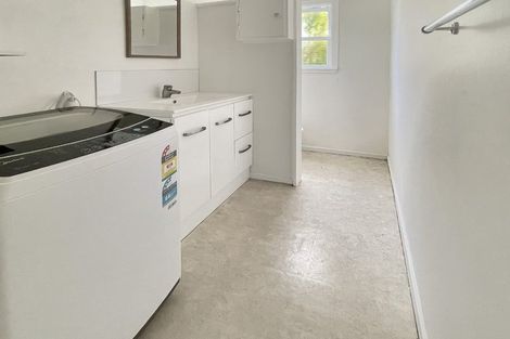 Photo of property in 150 Kelburn Parade, Kelburn, Wellington, 6012