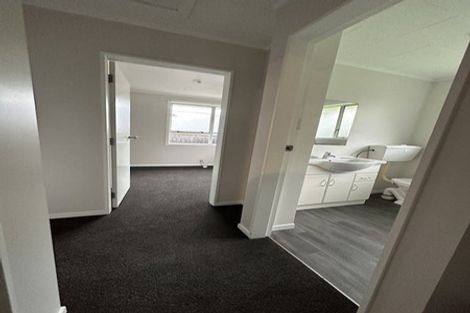 Photo of property in 4/54 Martin Street, Wallaceville, Upper Hutt, 5018