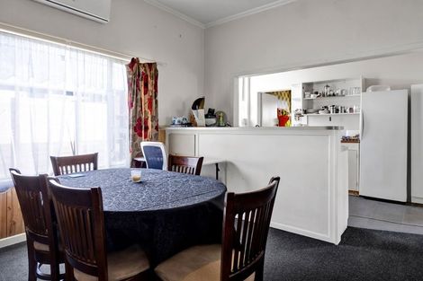 Photo of property in 49 Collins Street, Hawera, 4610