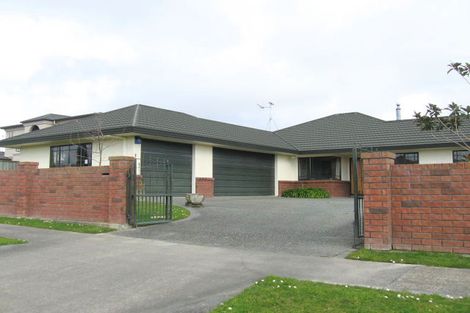 Photo of property in 142 Pacific Drive, Fitzherbert, Palmerston North, 4410