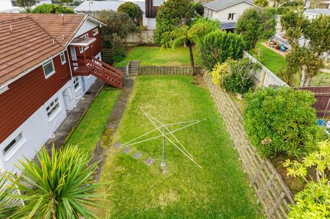 Photo of property in 1 Bede Grove, Tawa, Wellington, 5028