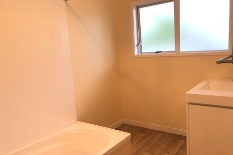 Photo of property in 1/89 Woodglen Road, Glen Eden, Auckland, 0602