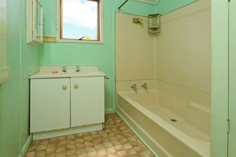 Photo of property in 147 Bruce Mclaren Road, Henderson, Auckland, 0612