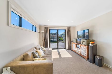 Photo of property in 8 Hargest Crescent, Saint Kilda, Dunedin, 9012