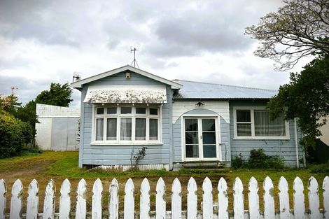 Photo of property in 43 Bourke Street, Palmerston North, 4410