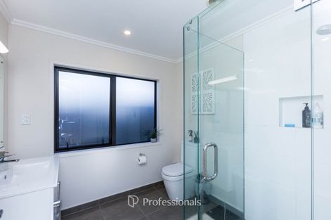 Photo of property in 27 Somerby Mews, Silverstream, Upper Hutt, 5019