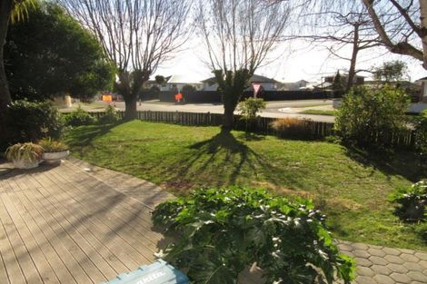 Photo of property in 58 Niven Street, Avondale, Christchurch, 8061