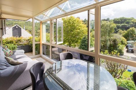 Photo of property in 77 Glenross Street, Glenross, Dunedin, 9011