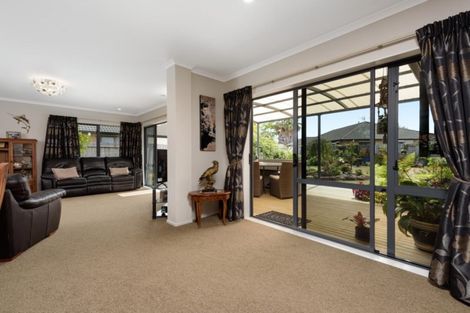 Photo of property in 5 Carlsberg Place, Papamoa Beach, Papamoa, 3118