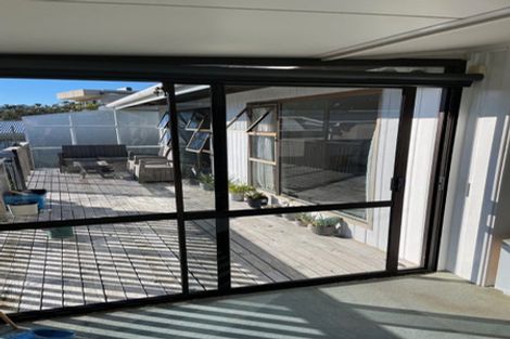 Photo of property in 34 Pacific Parade, Army Bay, Whangaparaoa, 0930