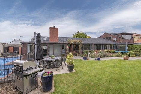 Photo of property in 370b Yaldhurst Road, Russley, Christchurch, 8042