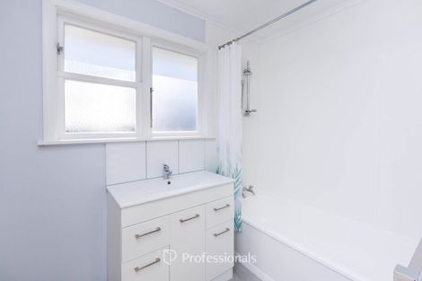 Photo of property in 19 Victoria Street, Ebdentown, Upper Hutt, 5018
