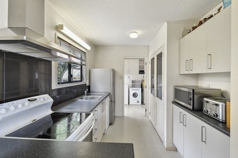 Photo of property in 2 Paulownia Place, Totara Heights, Auckland, 2105