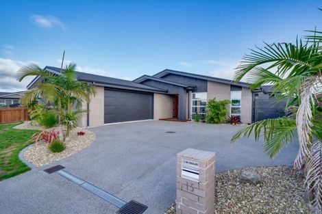 Photo of property in 15 Drabble Crescent, Papamoa Beach, Papamoa, 3118