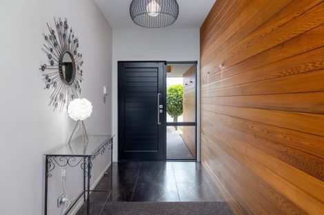 Photo of property in 32 Carmichael Street, Rangiora, 7400