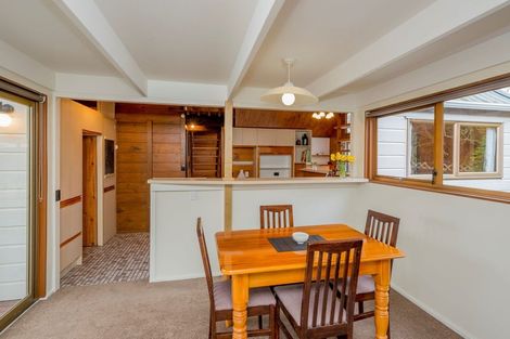 Photo of property in 24 Park Avenue, Waikanae, 5036