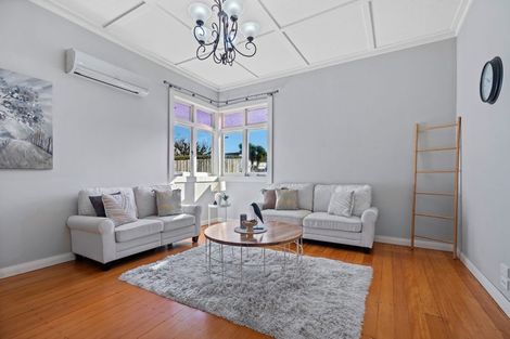 Photo of property in 6 Parahaki Street, Regent, Whangarei, 0112