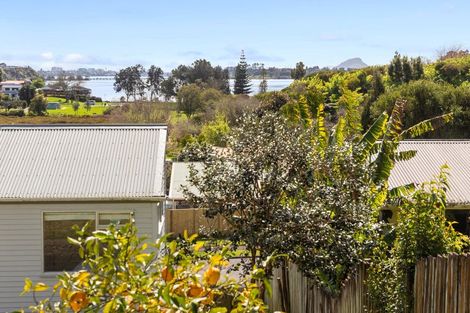 Photo of property in 41 Dingadee Street, Welcome Bay, Tauranga, 3112