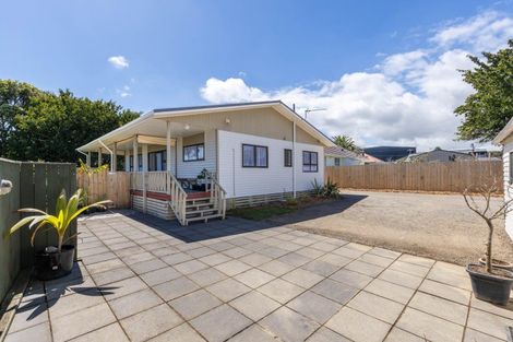 Photo of property in 5 Ihaia Street, Waitara, 4320