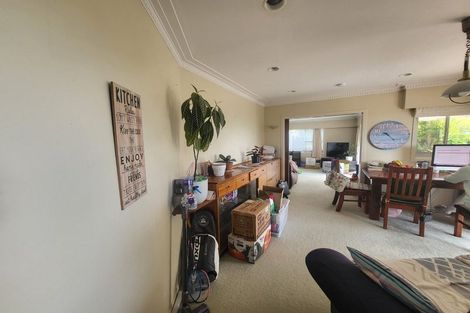 Photo of property in 5 Elizabeth Place, Mairangi Bay, Auckland, 0630