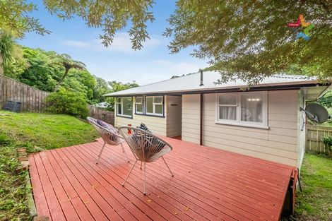 Photo of property in 6 Tobruk Street, Karori, Wellington, 6012