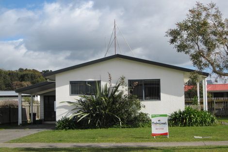 Photo of property in 2 Goodwin Parade, Ohope, 3121