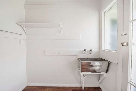 Photo of property in 15 Mako Mako Road, Levin, 5510