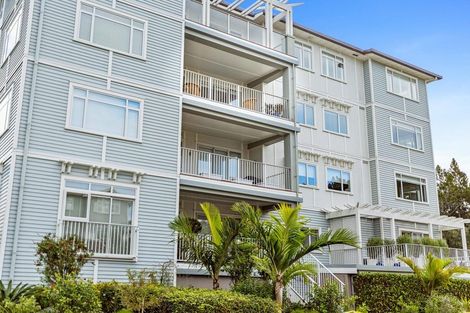 Photo of property in 72 Eaves Bush Parade, Orewa, 0931