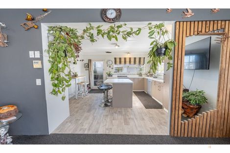 Photo of property in 1 Regent Street, Waimate, 7924