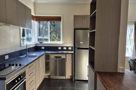 Photo of property in 22 Hampton Hill Road, Tawa, Wellington, 5028