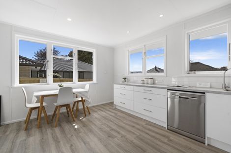 Photo of property in 16 Kowhai Street, Tuakau, 2121