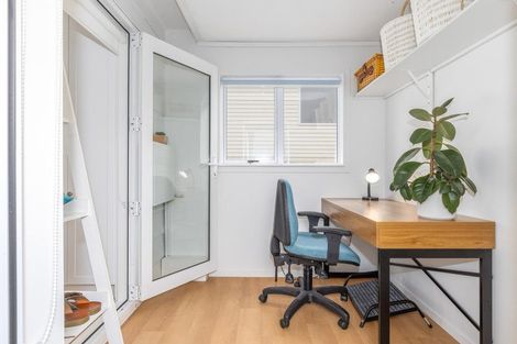 Photo of property in 6a Beach Road, Titahi Bay, Porirua, 5022